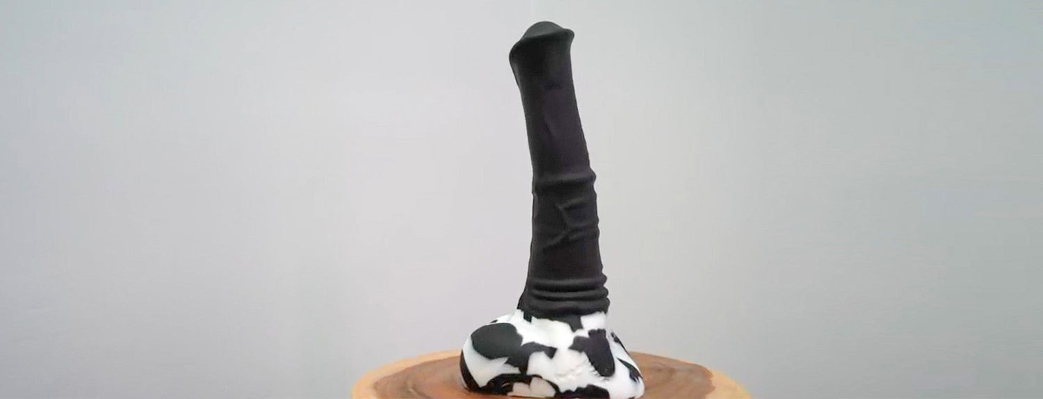 đI got a new company's fantasy zebra/horse dildo, and the quality was much better than expected -- AVOYO